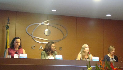 Componentes da mesa de debates 4 (Crédito: Alice Oliveira - CGPP/CAPES) Componentes da mesa de debates 4 (Crédito: Alice Oliveira - CGPP/CAPES)