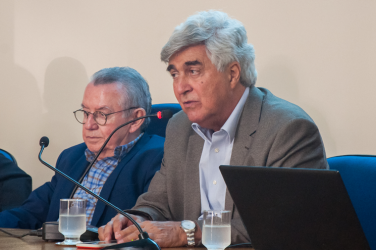 Abilio Baeta Neves tratou sobre um programa de excelência baseado em fontes alternativas de financiamento (Foto: Ribamar Neto – Divulgação/UFC)