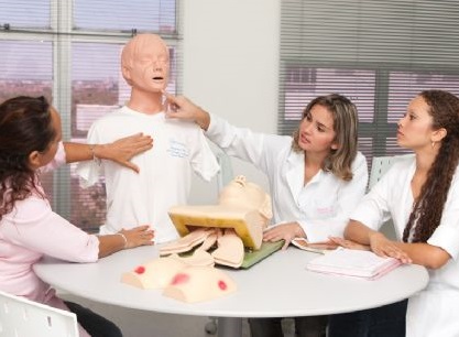 Enfermagem está entre as 10 carreiras mais procuradas no Brasil (Foto: Google Imagens)