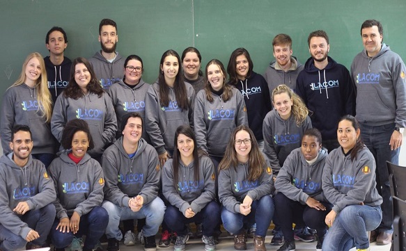 Equipe do Laboratório de Análise de Compostos Orgânicos e Metais (Foto: LACOM/FURG)