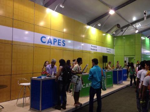 Estande da Capes recebe participantes da 66ª Reunião Anual da Sociedade Brasileira para o Progresso da Ciência (SBPC)